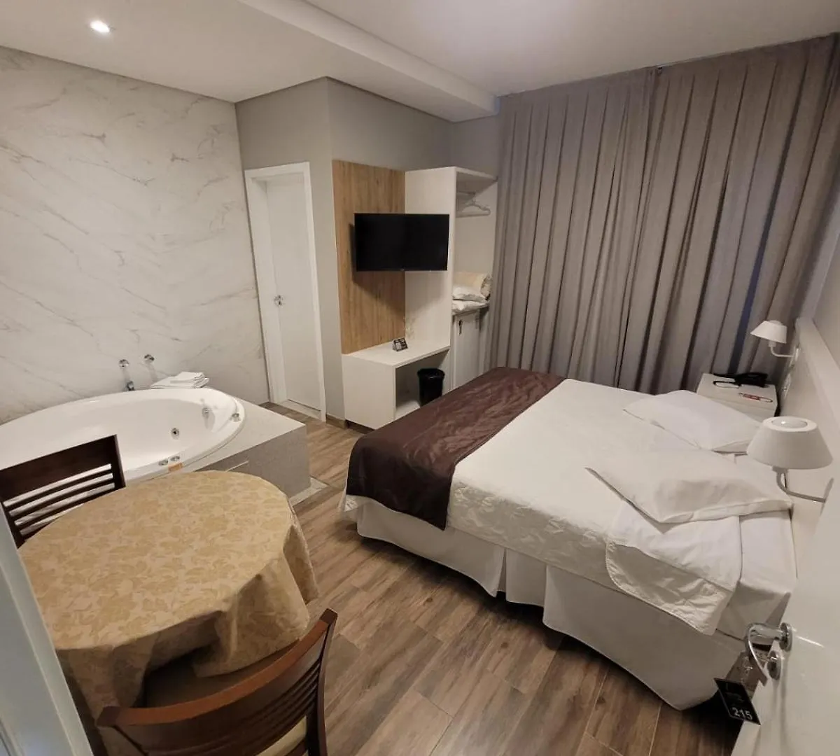 Hotel Emacite Flex Mafra